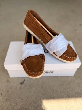 Minnetonka Women’s Newport Moc / Kilty Moccasins